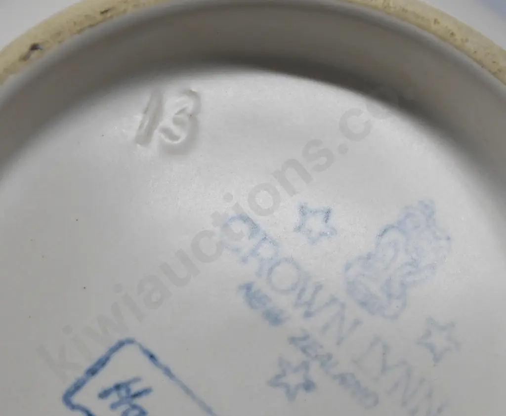 CROWN LYNN HAND POTTED VASE NUMBER 13 Image 1++
