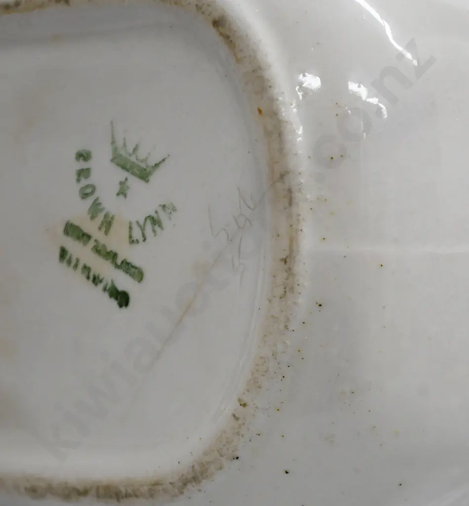CROWN LYNN McALPINE  FRIDGE JUG Image 1++