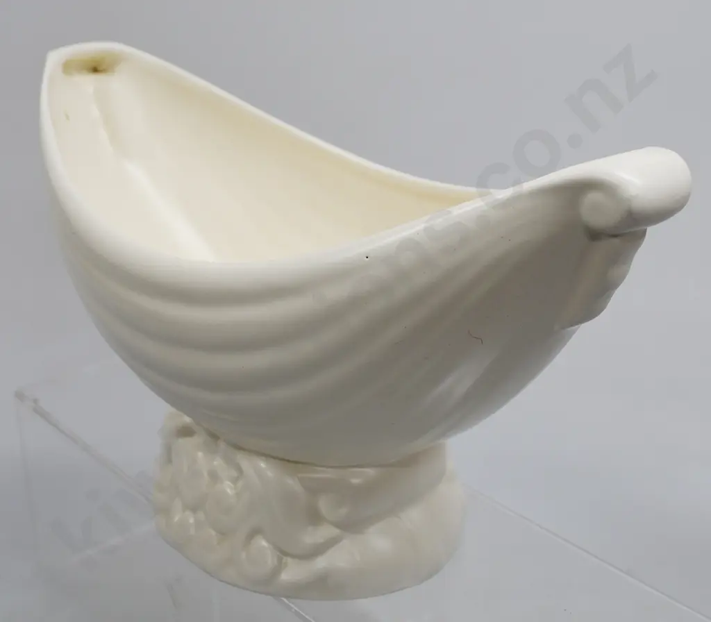 CROWN LYNN MANTLE VASE NUMBER 549 Image 1++