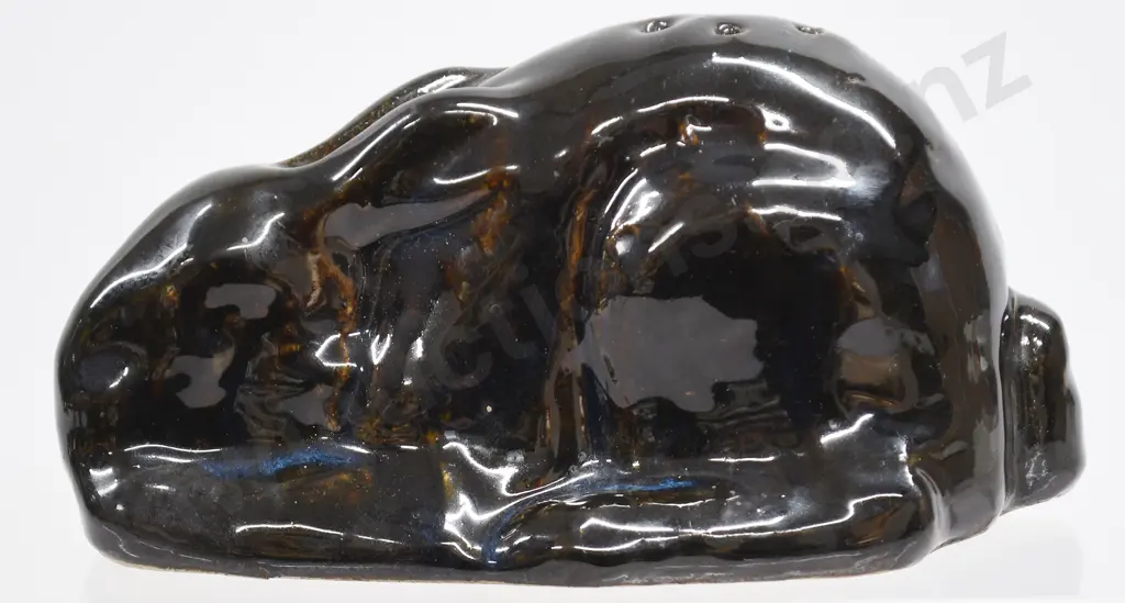 BENHAR RABBIT HAT PIN HOLDER Image 1++