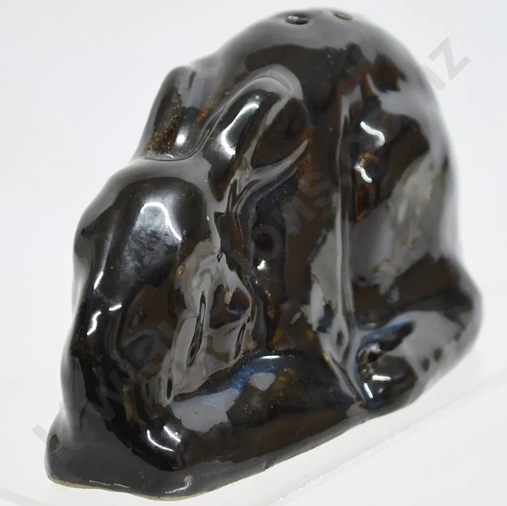 BENHAR RABBIT HAT PIN HOLDER Image 1++