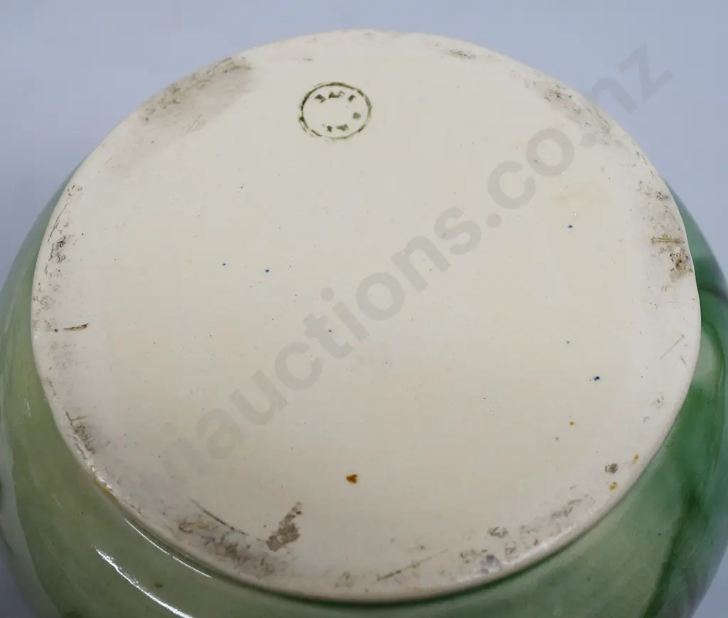 CROWN LYNN AMBRICO VASE NUMBER 10 Image 1++