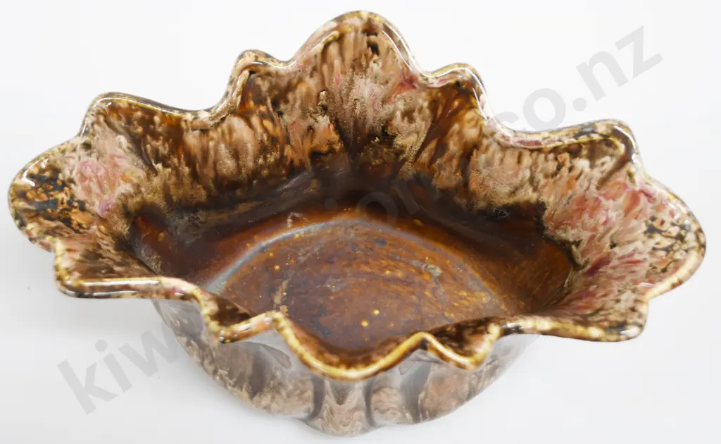 CROWN LYNN FLUTED COW BELL VASE NUMBER 44 Image 1++