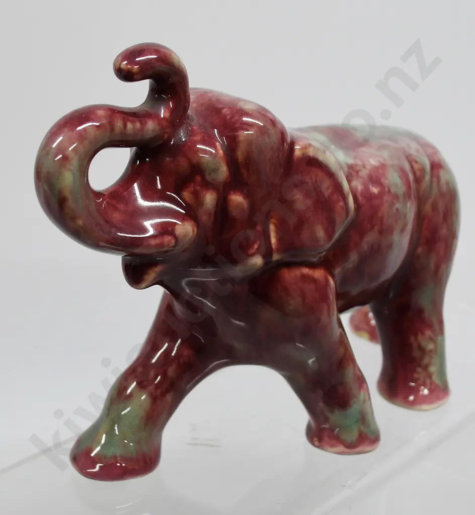 CROWN LYNN ELEPHANT MOTTLED Image 1++