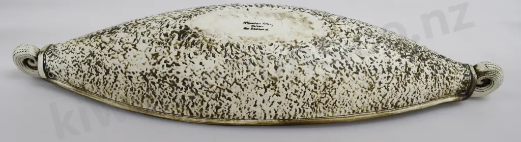 McGLASHEN POTTERY WAKA IN BOX Image 1++