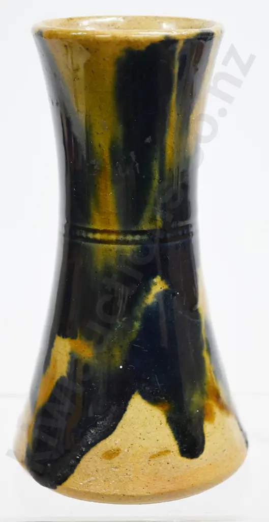 BRIAR GARDNER, CHRISTCHURCH BRICK POTTERY Image 1++