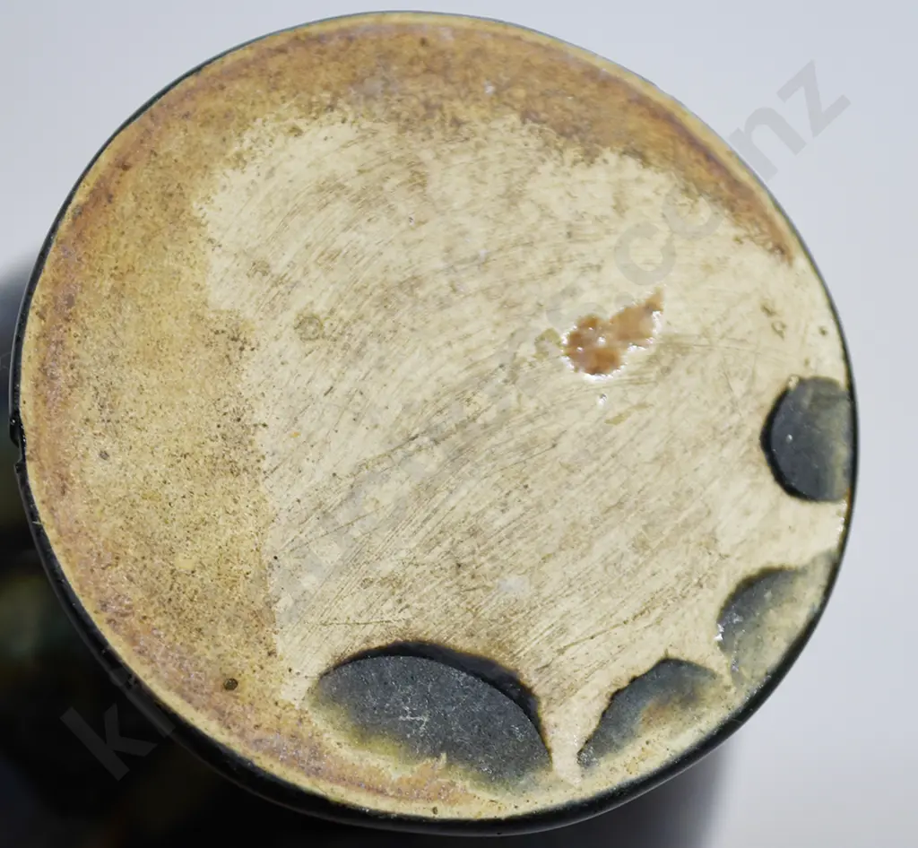 COLONIAL POTTERY VASE Image 1++