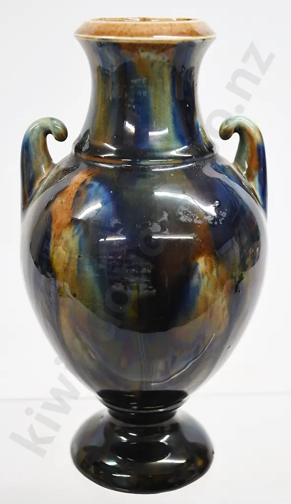 COLONIAL POTTERY VASE Image 1++