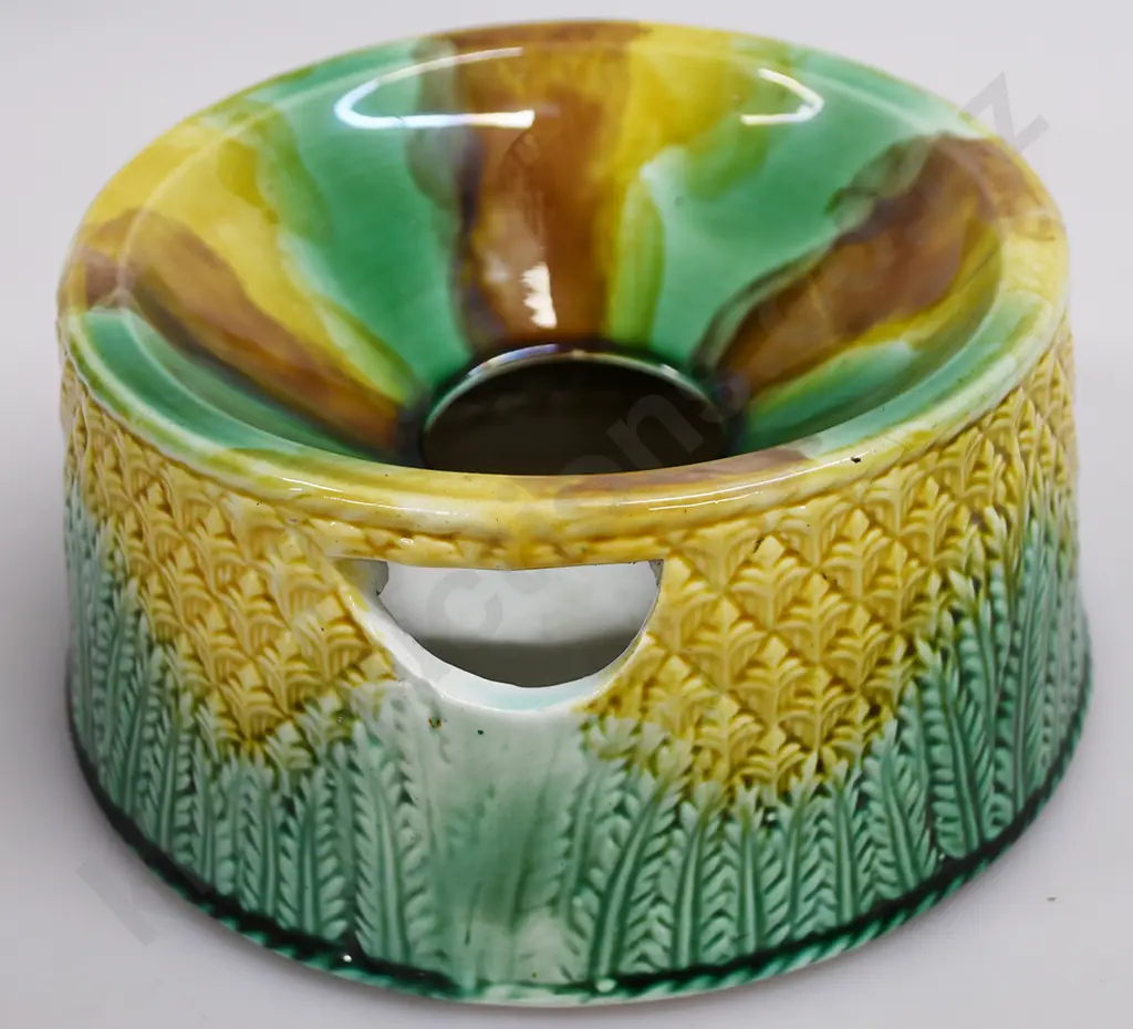 COLONIAL POTTERY SPITTOON Image 1++