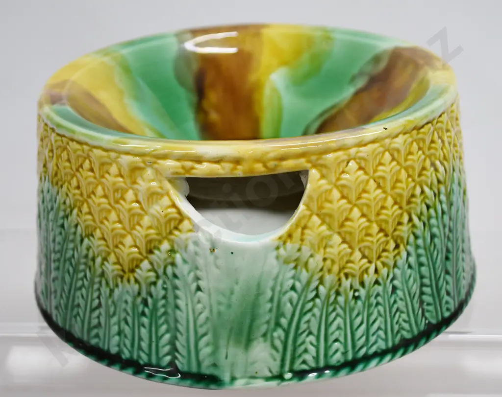 COLONIAL POTTERY SPITTOON Image 1++