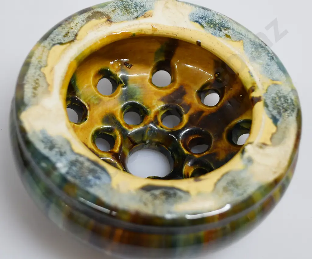 COLONIAL POTTERY MAJOLICA GLAZED BOWL AND FROG Image 1++