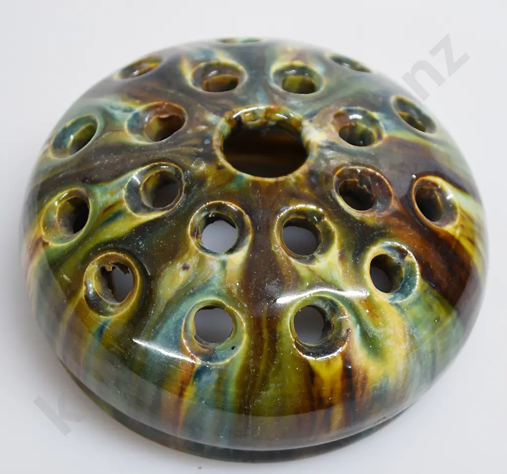 COLONIAL POTTERY MAJOLICA GLAZED BOWL AND FROG Image 1++