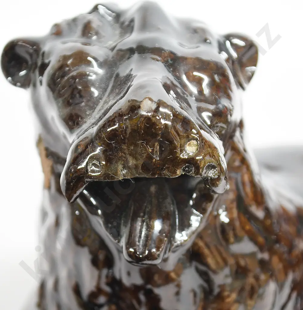 COLONIAL POTTERY SITTING LION Image 1++