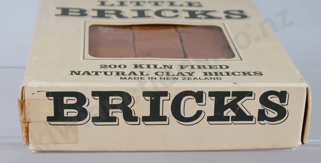 CRUM POTTERY LITTLE BRICKS IN ORIGINAL BOX Image 1++