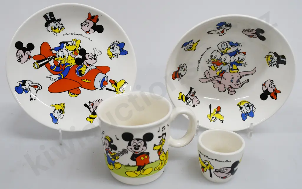 CROWN LYNN BOXED 4 PIECE DISNEY BREAKFAST SET Image 1++