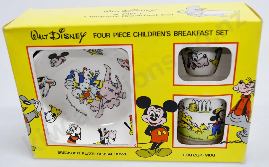 CROWN LYNN BOXED 4 PIECE DISNEY BREAKFAST SET Image 1++