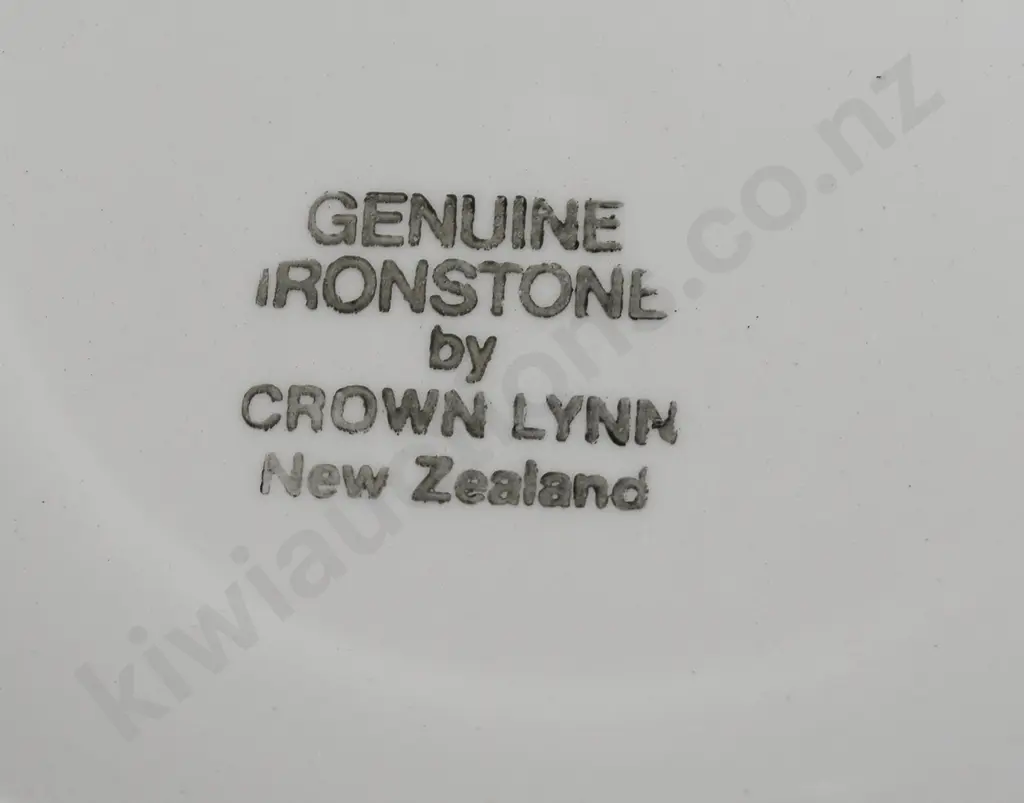 CROWN LYNN BOXED 4 PIECE DISNEY BREAKFAST SET Image 1++