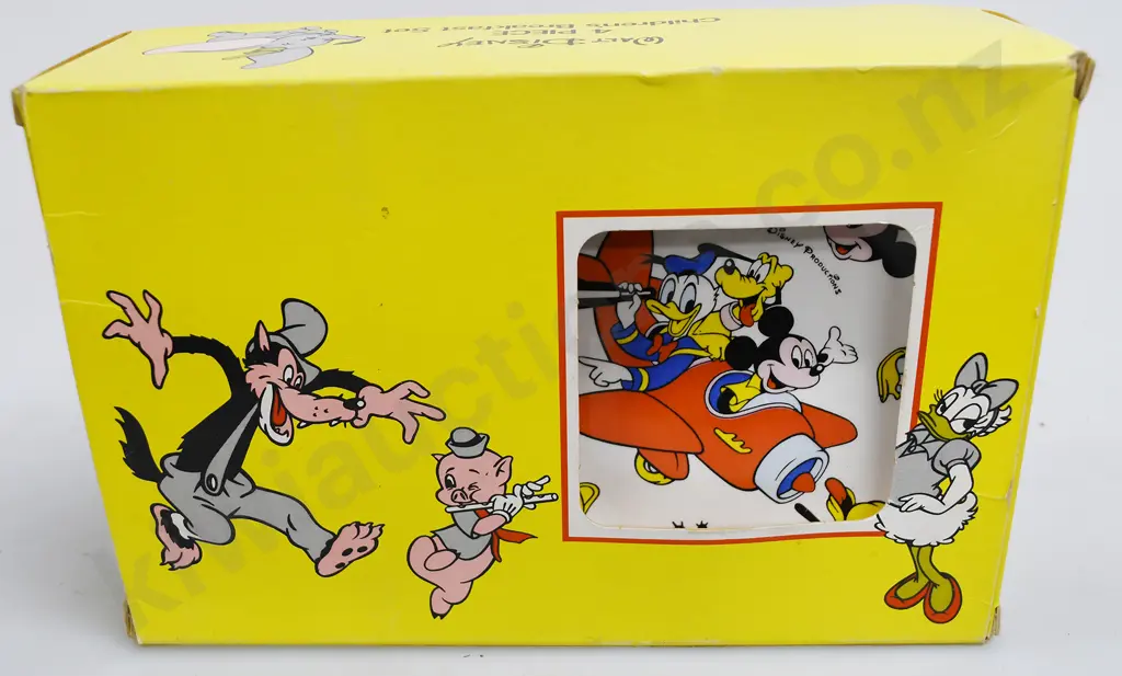 CROWN LYNN BOXED 4 PIECE DISNEY BREAKFAST SET Image 1++