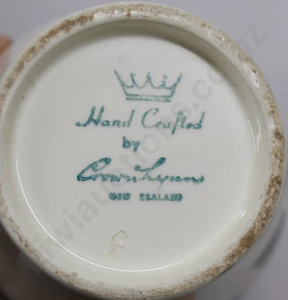 CROWN LYNN DANIEL STEENSTRA VASE Image 1++