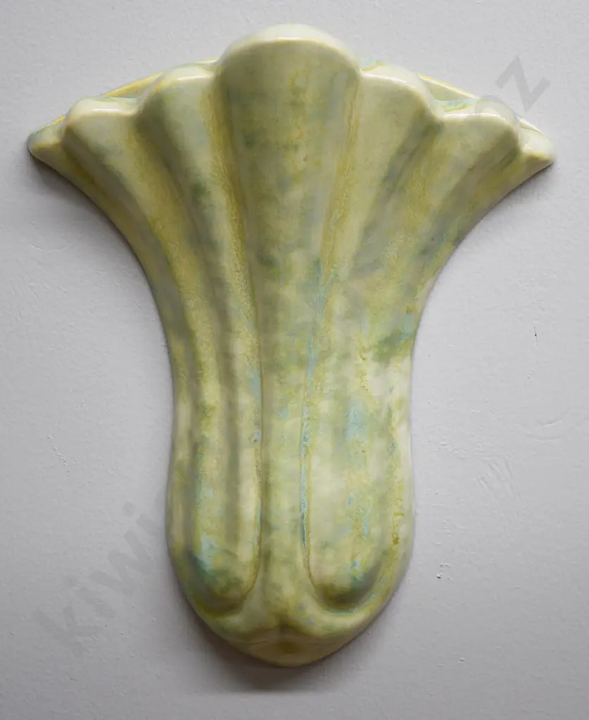 CROWN LYNN COW BELL WALL POCKET NUMBER 8 Image 1++