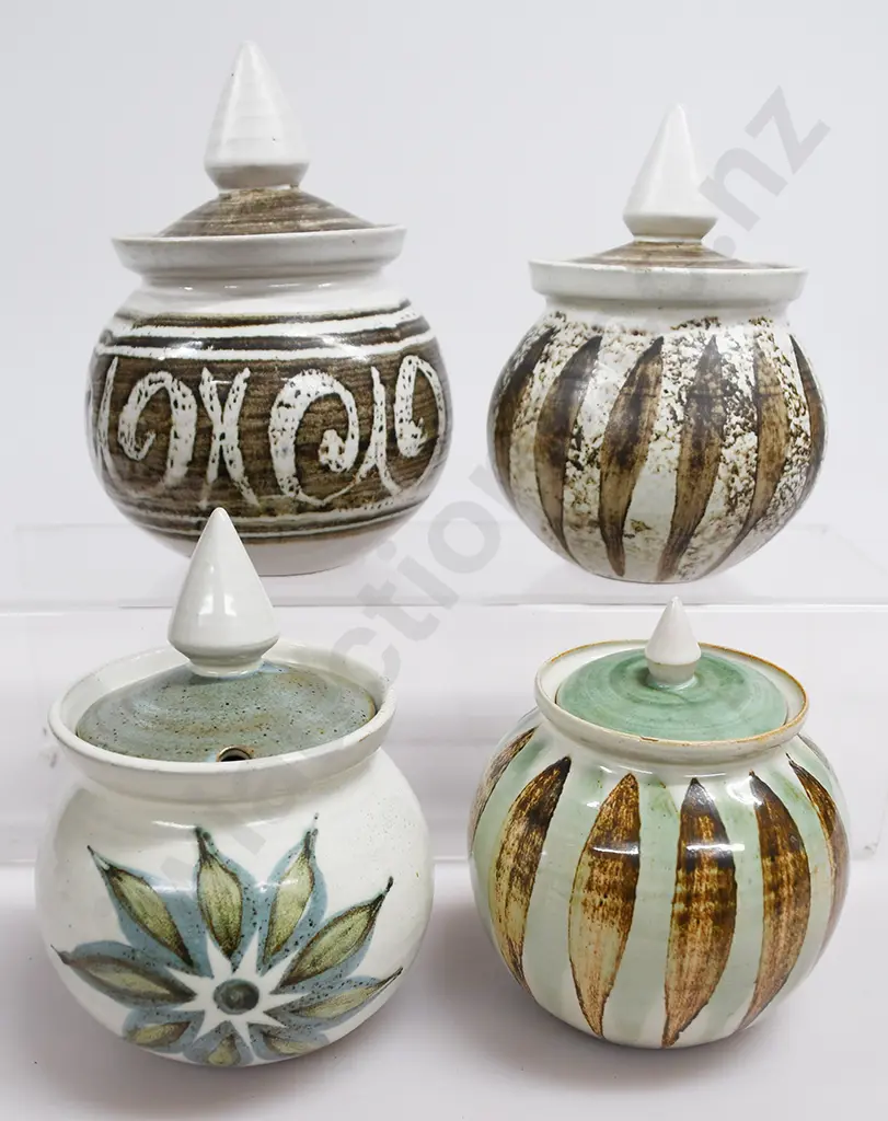 HANMER POTTERY LIDDED POTS Image 1++