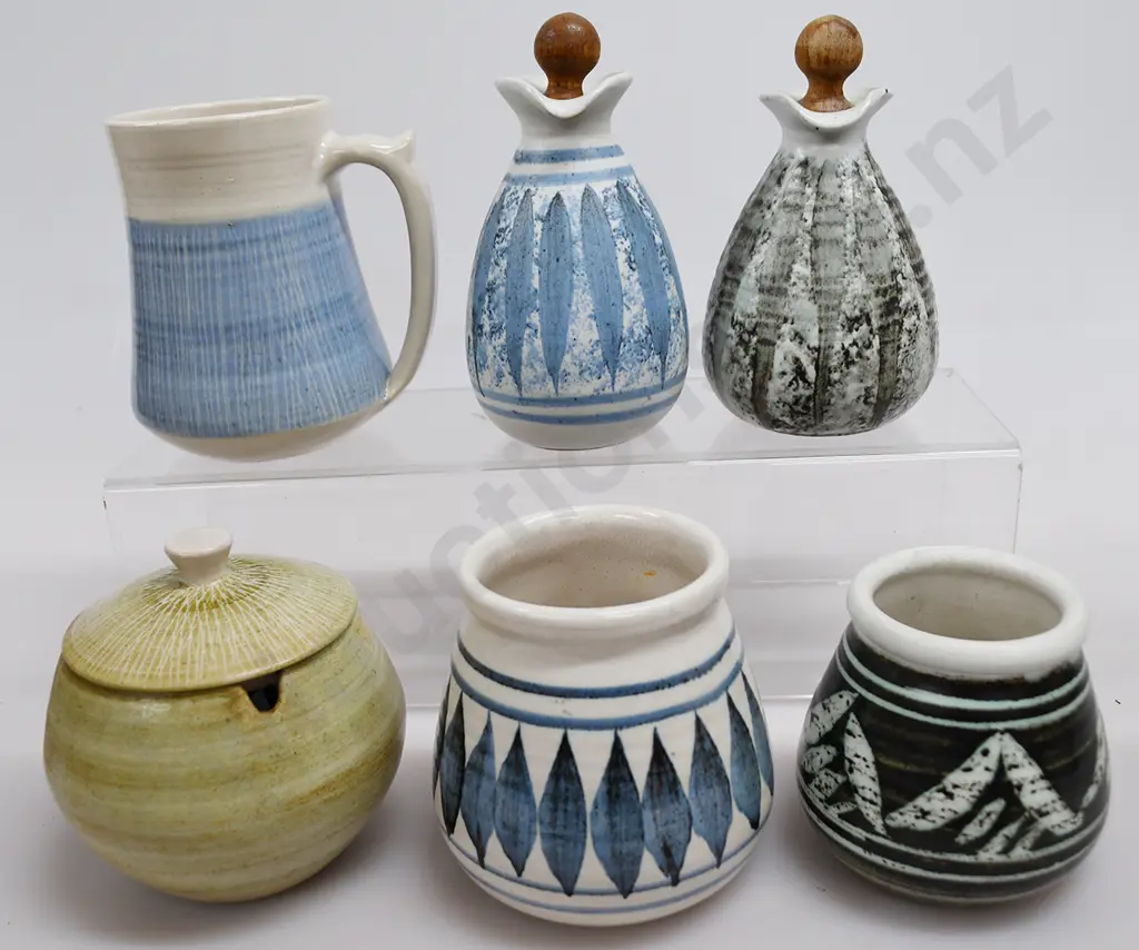 HANMER POTTERY MIXTURE Image 1++