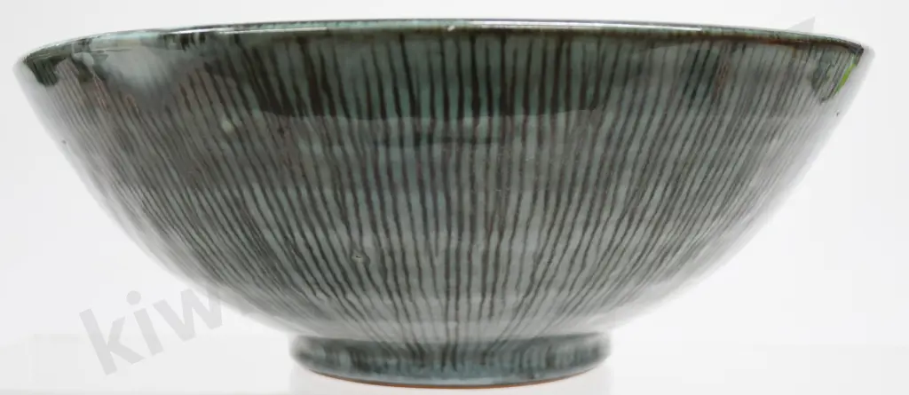 HANMER POTTERY LARGE BOWL Image 1++