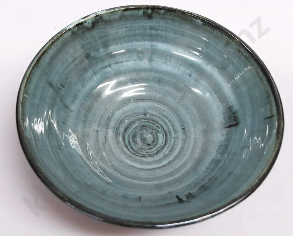HANMER POTTERY LARGE BOWL Image 1++