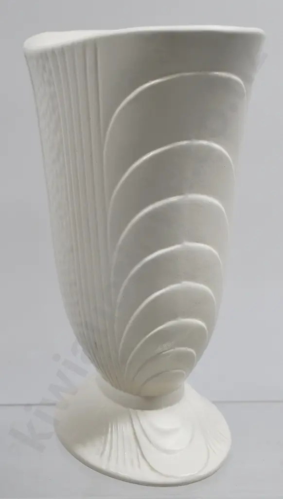 CROWN LYNN FLAIR ART POTTERY BUBBLE TYPE VASE NUMBER 369 Image 1++