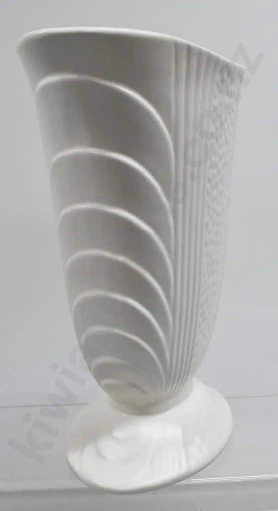 CROWN LYNN FLAIR ART POTTERY BUBBLE TYPE VASE 370 Image 1++