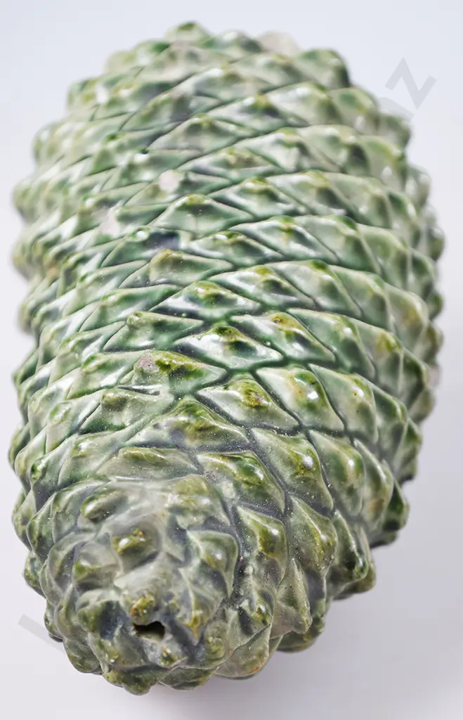 LUKE ADAMS PINECONE HANGING PLANTER Image 1++