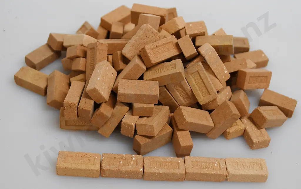 LUKE ADAMS MINI KIDDI BRICKS Image 1++