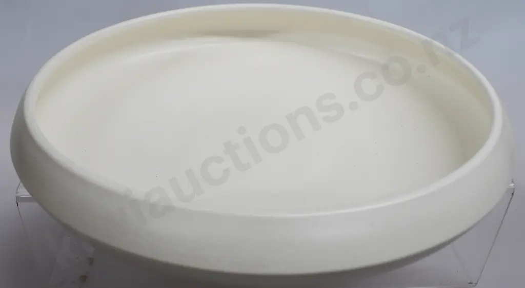 CROWN LYNN HAND POTTED FLOAT BOWL Image 1++