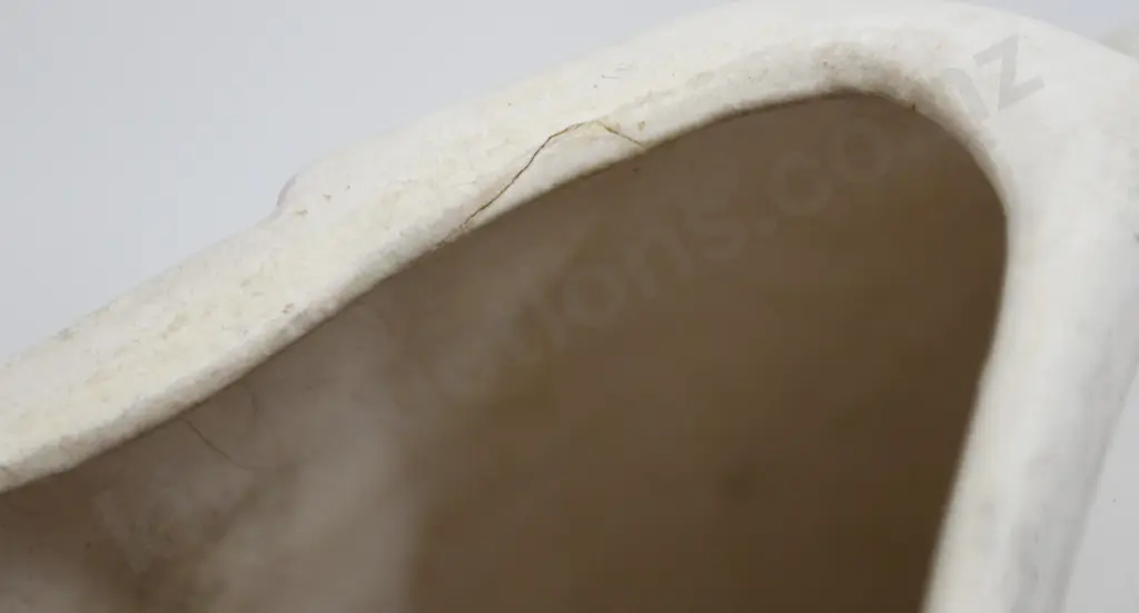 CROWN LYNN LONG SCALLOPED WALL POCKET VASE Image 1++