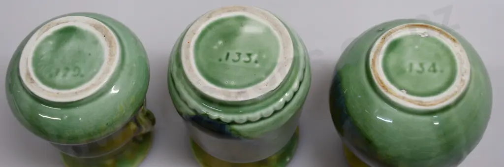 CROWN LYNN MINI VASES Image 1++