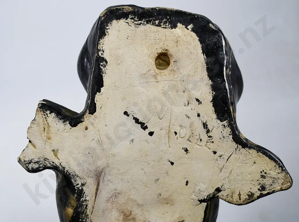 MOLLE’ POTTERY FISH WALL POCKET Image 1++