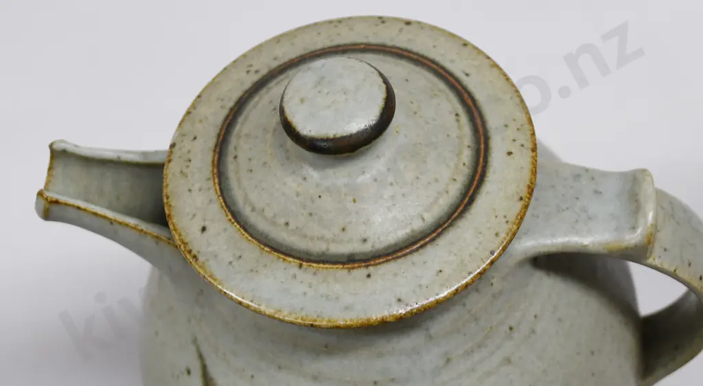 NEIL GRANT COFFEE POT Image 1++