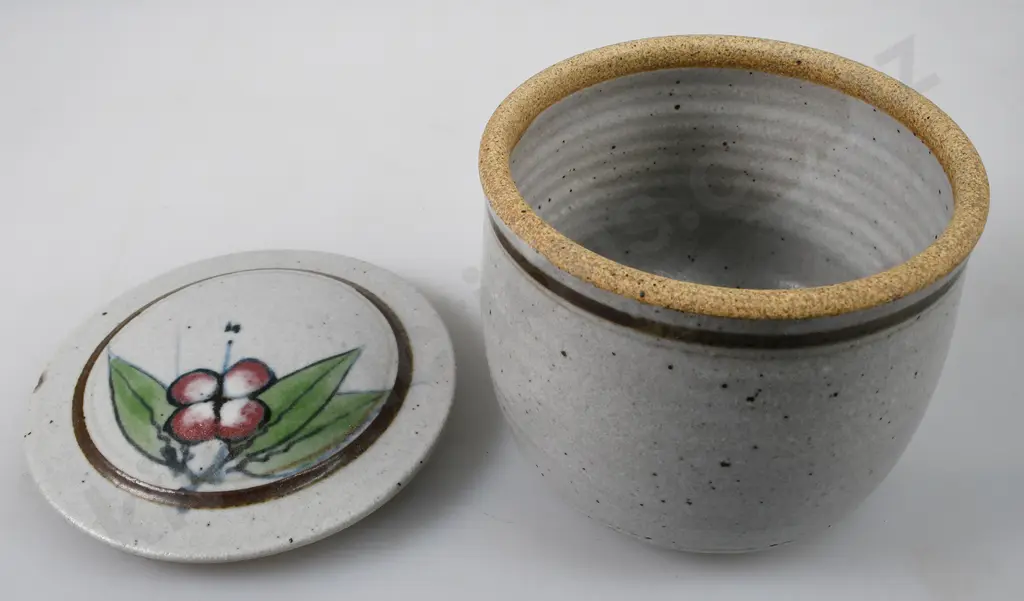 NEIL GRANT LIDDED TRINKET POTS Image 1++