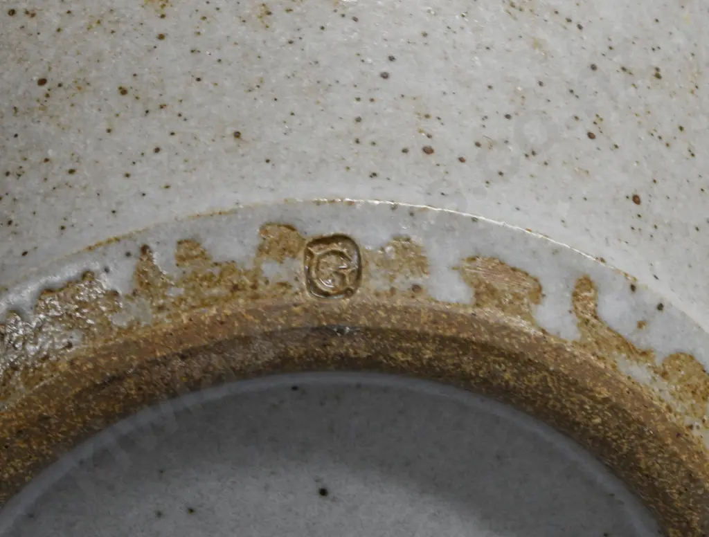 NEIL GRANT NZ POTTERY VASE Image 1++