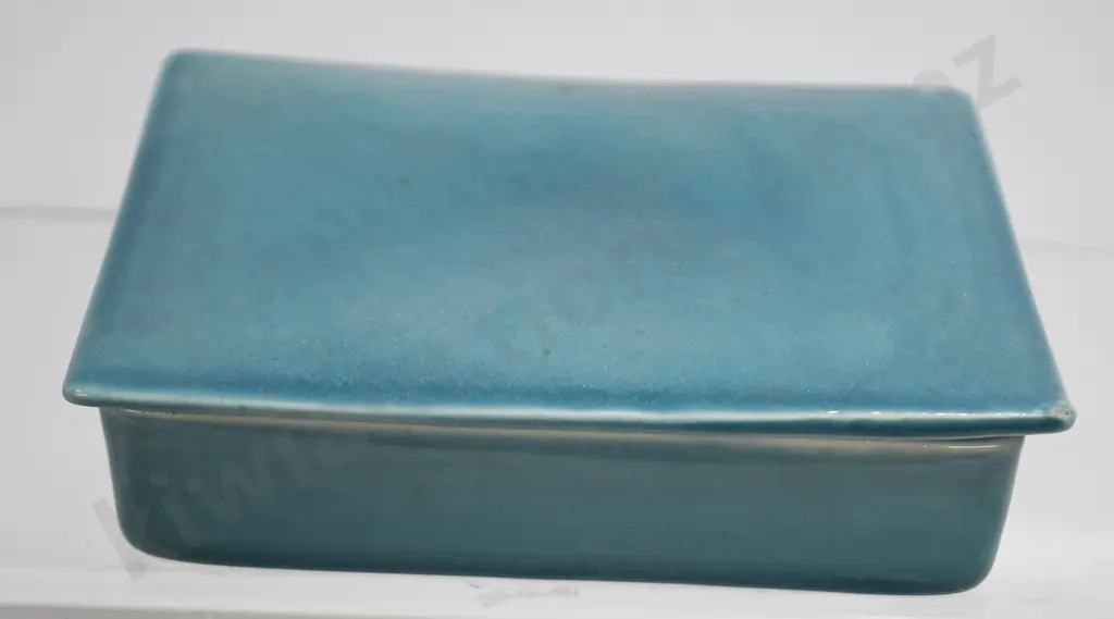 O C STEPHENS LIDDED TRINKET BOX Image 1++