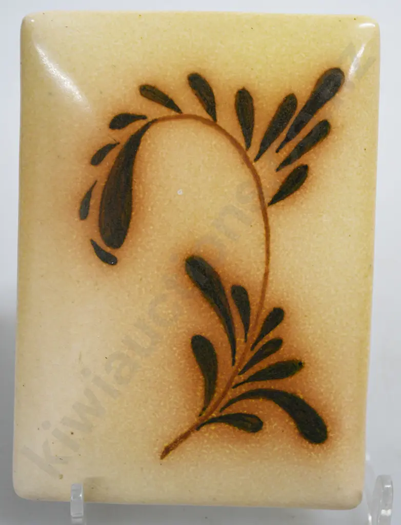 O C STEPHENS LIDDED TRINKET BOX Image 1++