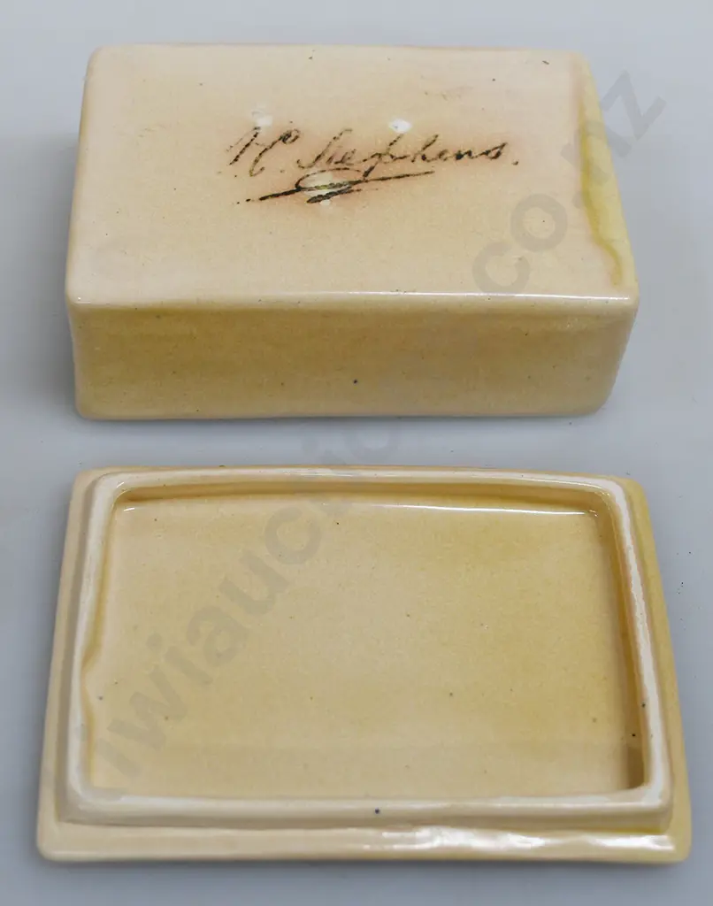 O C STEPHENS LIDDED TRINKET BOX Image 1++