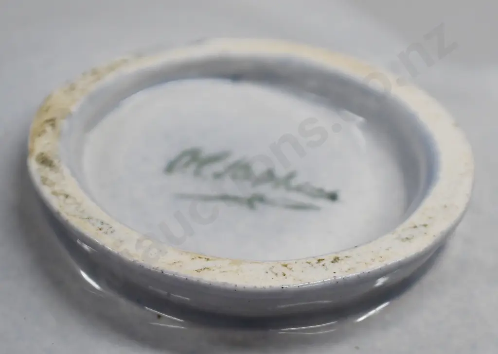 OC STEPHENS DUNEDIN OYSTER SHELL DISH Image 1++