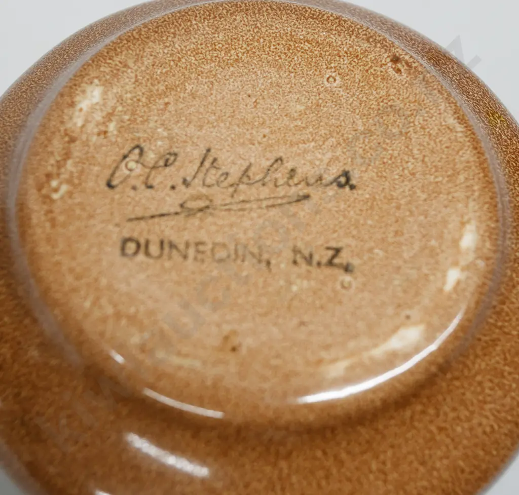 OC STEPHENS DUNEDIN LIDDED TOBACCO HOLDER Image 1++