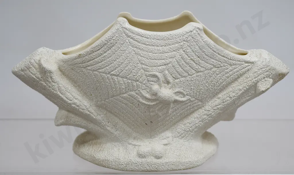 TITIAN SPIDER MANTLE VASE NUMBER T104 Image 1++