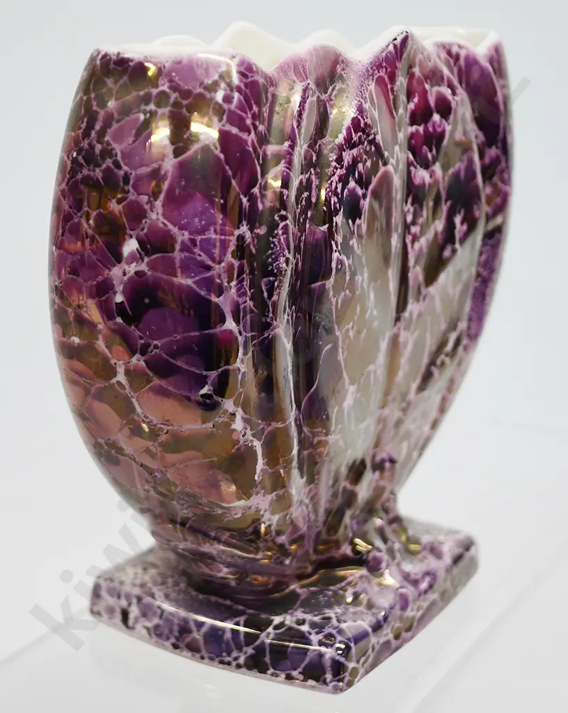 TITIAN PUKA LEAF CRACKLE LUSTRE GLAZE VASE NUMBER T103 Image 1++