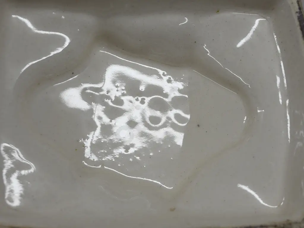 TITIAN PUKA LEAF CRACKLE LUSTRE GLAZE VASE NUMBER T103 Image 1++