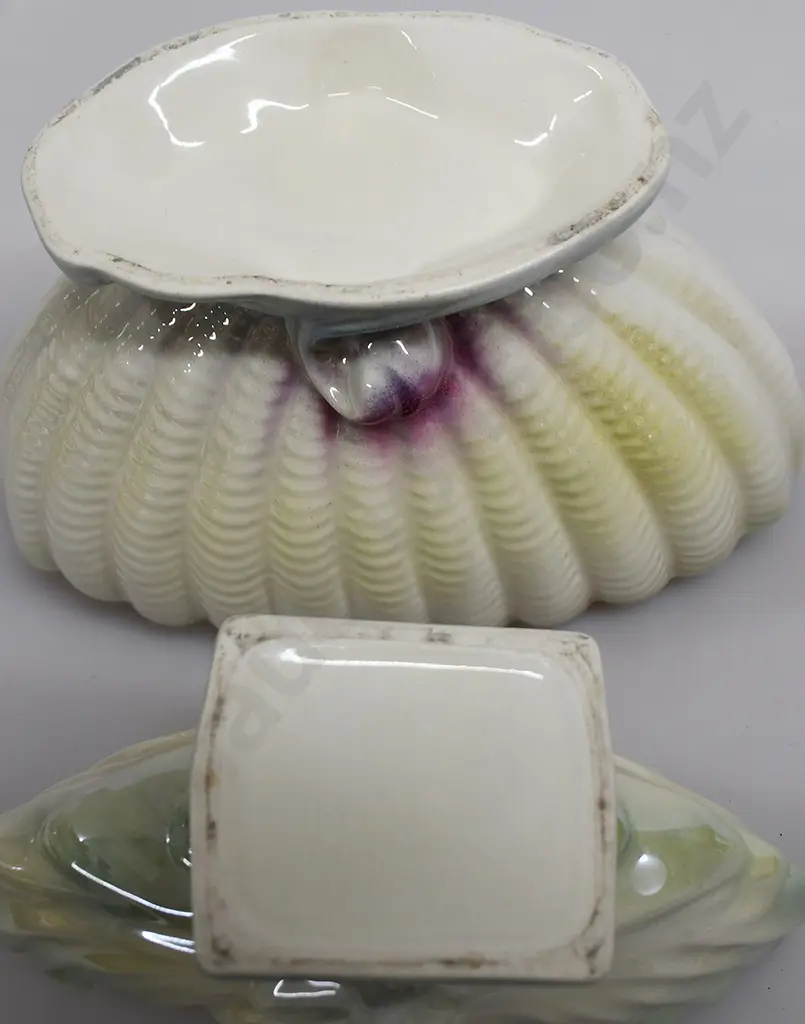 TITIAN OAKLEAF & CLAM LUSTRE VASES NUMBERS T102, B105 Image 1++