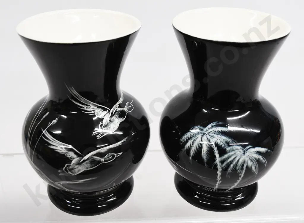 DIANA POTTERY AUSTRALIA FLYING DUCKS, FIJI VASES, NUMBER V137 Image 1++