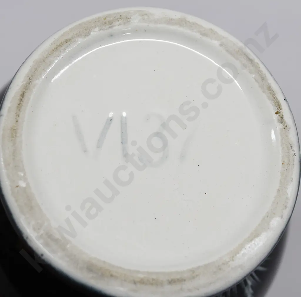 DIANA POTTERY AUSTRALIA FLYING DUCKS, FIJI VASES, NUMBER V137 Image 1++